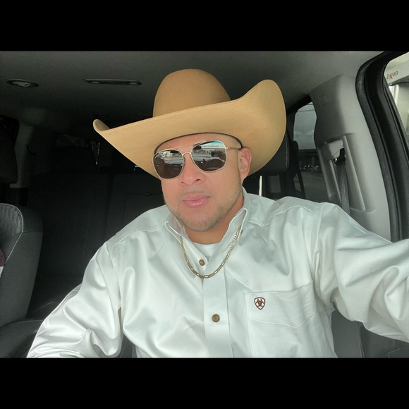 Meet your Posher, Caleb - Picture 1 of 1